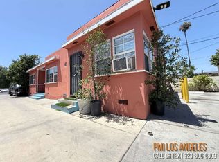 6914 1/2 S Main St, Los Angeles, CA 90003