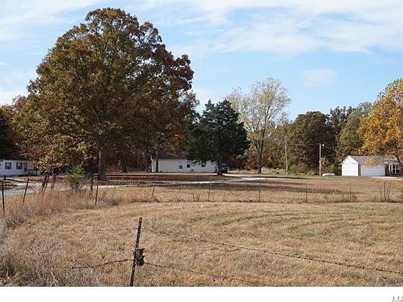 5th image of 325 Arrowhead Ln