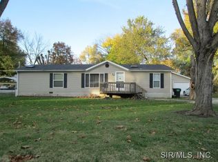 15 Hyde Park Rd, Fairview heights, IL 62208