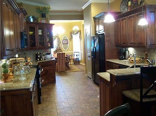 4th image of 2311 Durango Dr