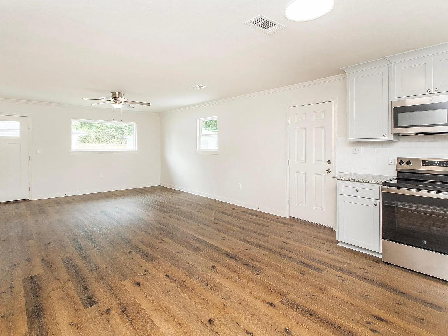 2 bed, 1005 sqft, $1,500 — Photo 4