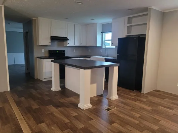 1601 E Jackson St #141, Macomb, IL 61455