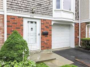 2141 Greystone Pl, Hoffman Estates, IL 60169