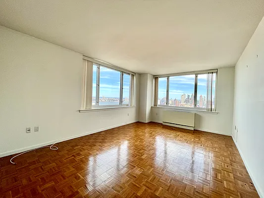 Rented by Addison Property Group | media 22