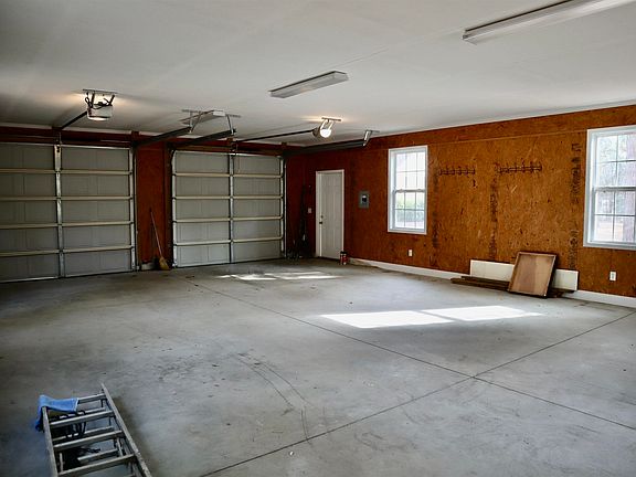 5th image of 1003 Pepper Ridge Ct