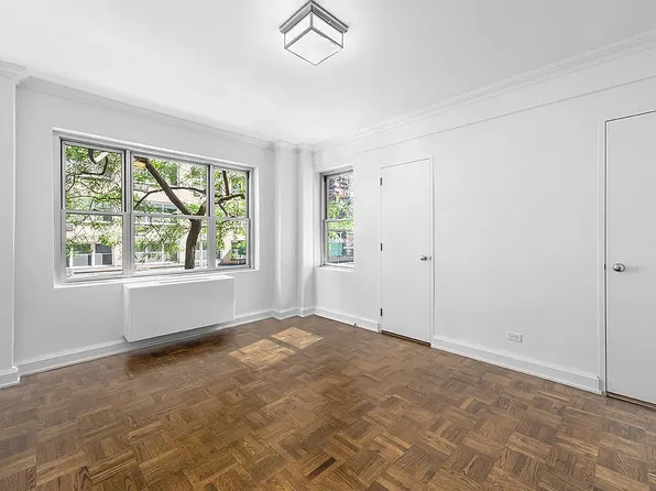 136 East 55th Street image 5 of 10