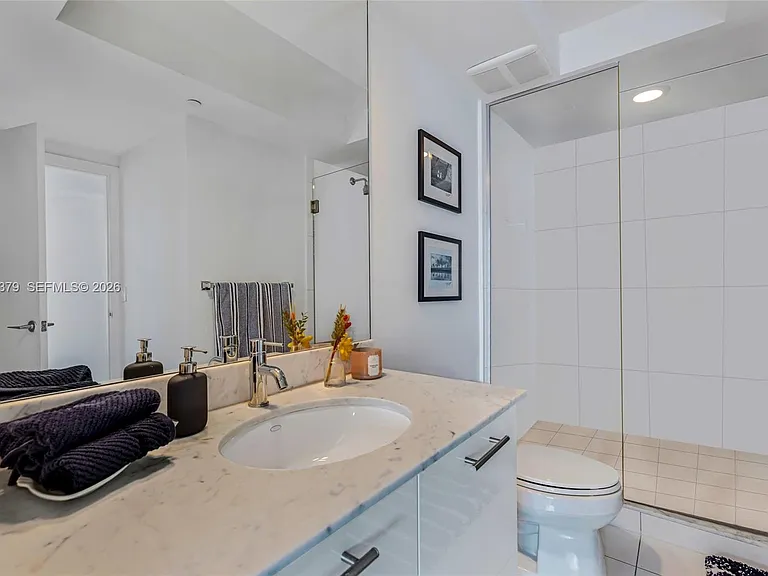 55 SE 6th St #3807 — Photo 12