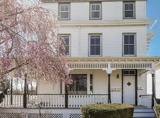 18 Elm Tree Pl #3, Stamford, CT 06906