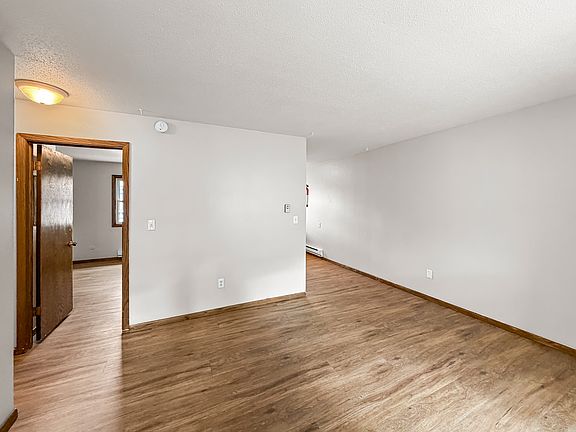 3rd image of 614 2nd Ave N APT 2