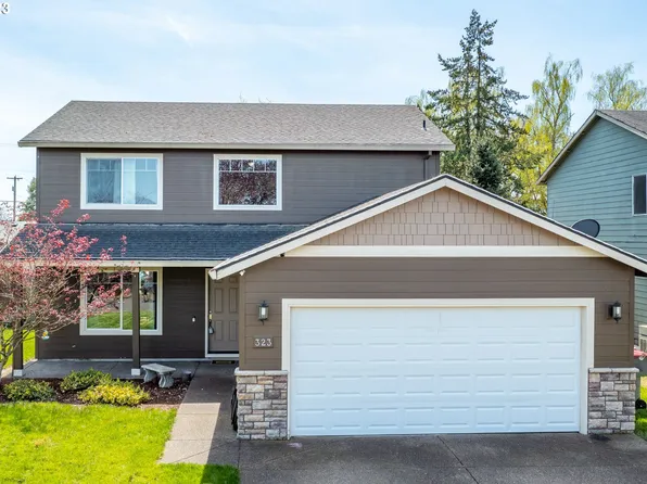 323 W Garfield St, Carlton, OR 97111