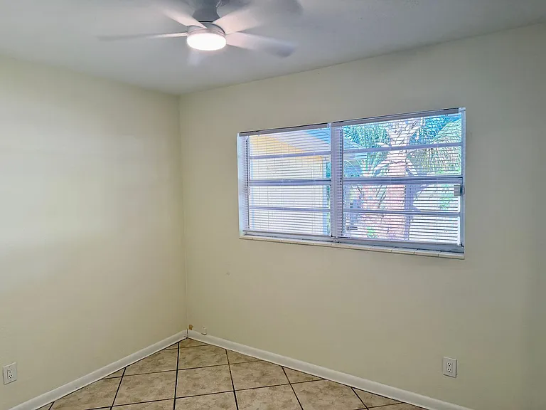 4009 W Wyoming Ave — Photo 23