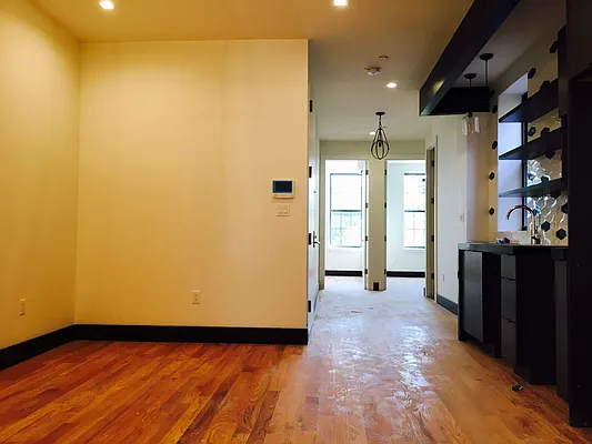 Rented by Nooklyn NYC LLC | media 21