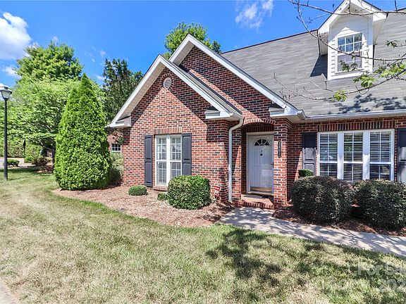 5th image of 1601 Crown Vue Ct
