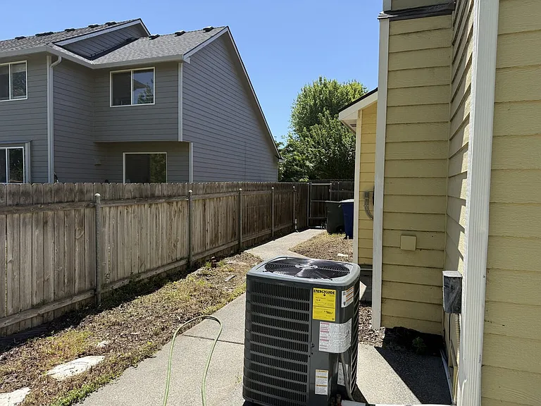 154 Newhaven Ct #ID1574047P — Photo 31