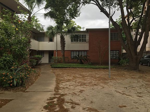 2nd image of 520 Lovett Blvd Unit 1E