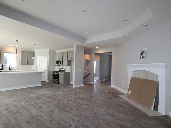 4th image of 5010 Arena Ct #647