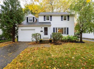 48 Willowdale Dr, Rochester, NY 14618