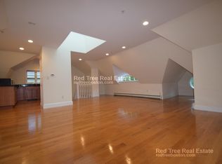 10 Selkirk Rd #PENTHOUSE, Brighton, MA 02135