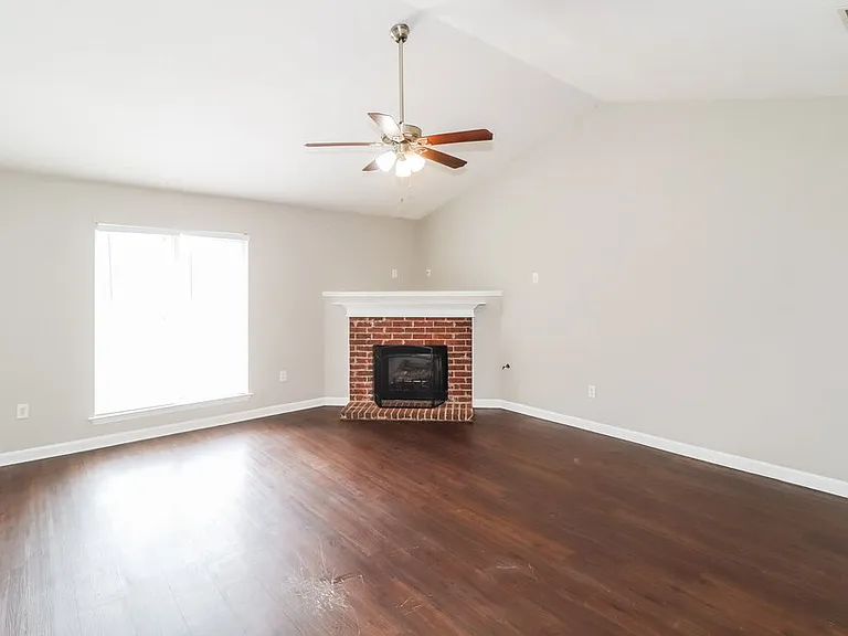 1741 Madison Ave — Photo 4