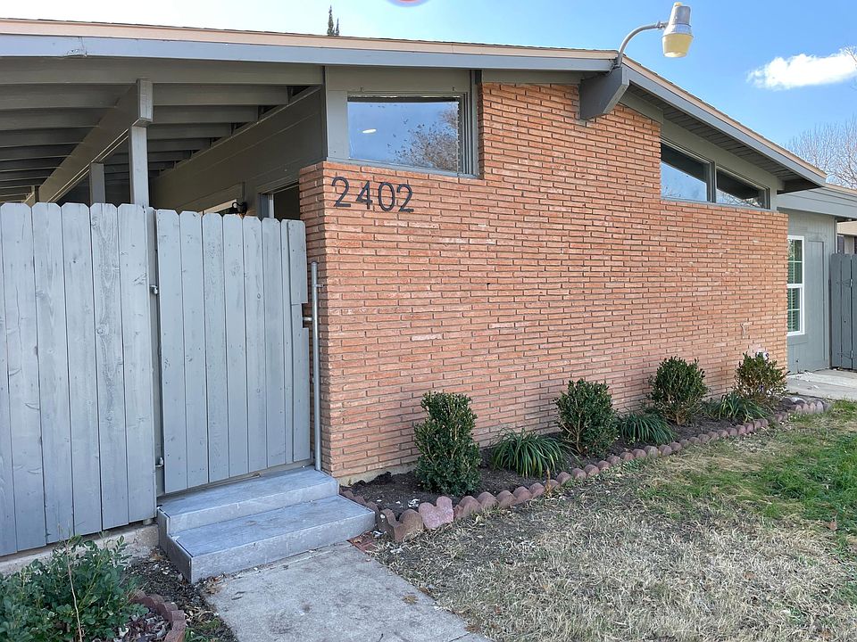 1st image of 2402 Ingleside Dr
