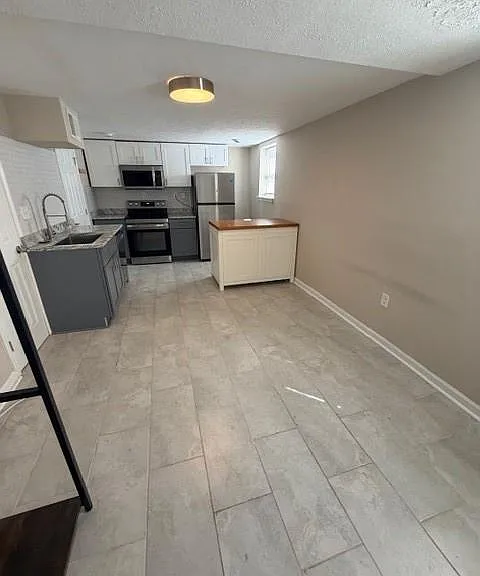1923 Thompson Ave #2 — Photo 6