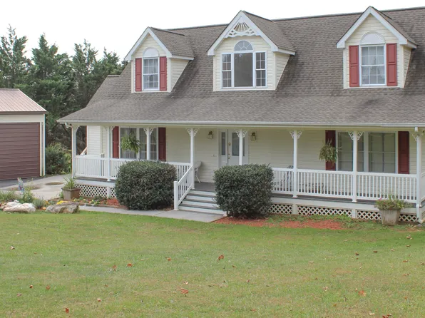 267 Spring Lake Dr SE, Copper Hill, VA 24079