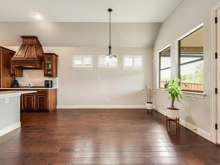 2112 Benjamin Creek Dr — Photo 19
