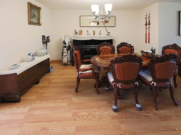 5th image of 4106 Cove Ln APT A