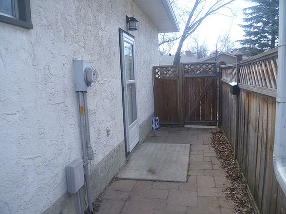 4th image of 40 Laurier Cres
