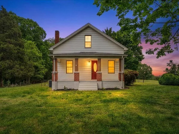 1384 Thaxton Mountain Rd, Thaxton, VA 24174