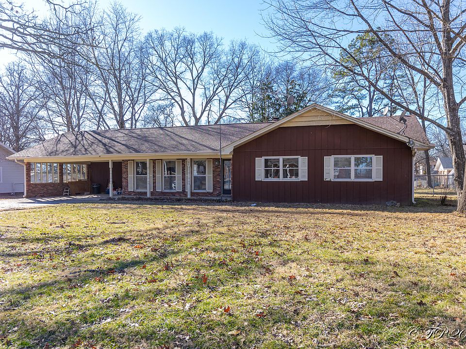 1st image of 2823 Laurie Ave