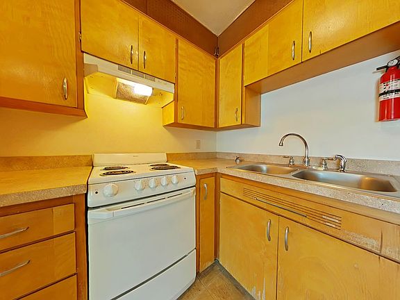 3rd image of 111 NW 11th St #204