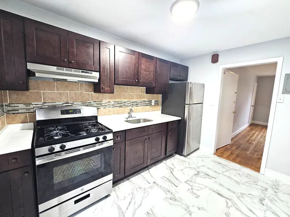 355 S Center St, Orange, NJ 07050