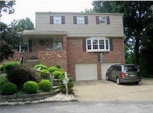 373 Golden Gate Dr, Verona, PA
