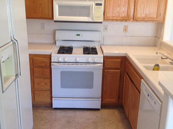 3rd image of 10715 Wexford St Unit 1