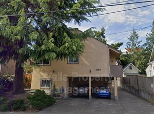 1750 NW 58th St #3, Seattle, WA 98107