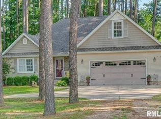 17806 E Shadow Lake Rd, Mount Vernon, IL 62864