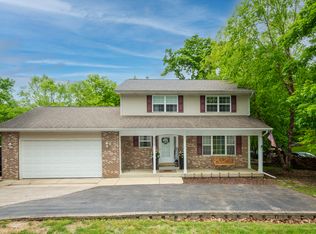 6809 Normandy Dr, Spring Grove, IL 60081