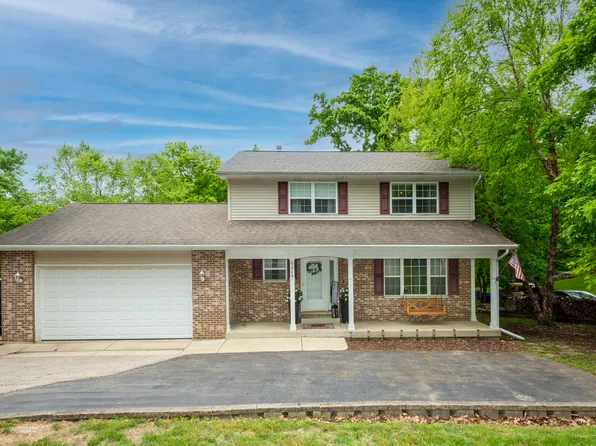 6809 Normandy Dr, Spring Grove, IL 60081