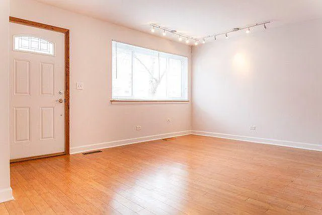 1420 Shermer Rd — Photo 1
