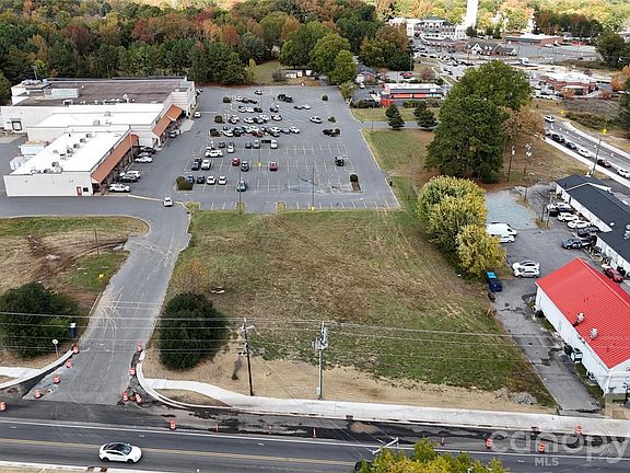 2nd image of 4 Pleasant Plains Rd