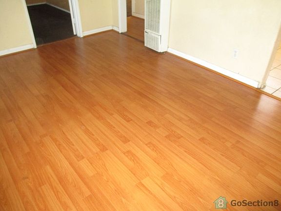 4th image of 1032 W 87th St