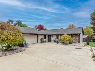 165 N Pinecrest Rd, Bolingbrook, IL 60440