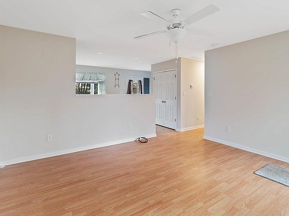 3rd image of 1228 Keeneland Ct