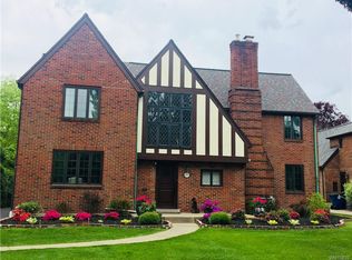 105 Greenaway Rd, Amherst, NY 14226