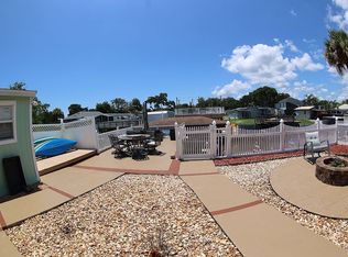 191 Randle Ave, Oak Hill, FL 32759