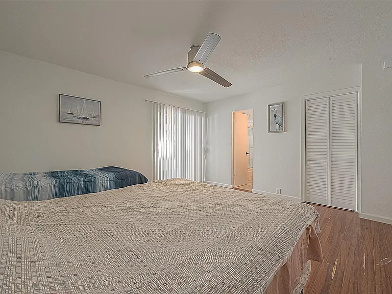 2201 Fountain View Dr #9 — Photo 24