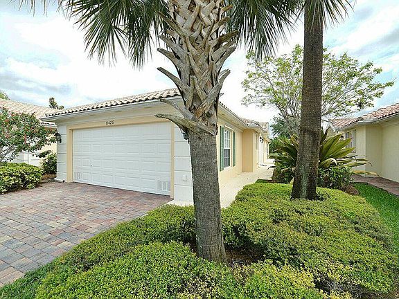 Home For Sale In Villagewalk