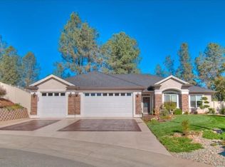 425 Spire Point Dr, Redding, CA 96003