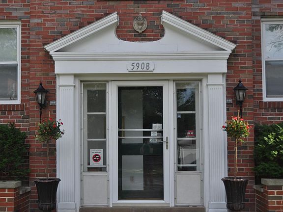 2nd image of 5908 Nagel Ave #2W